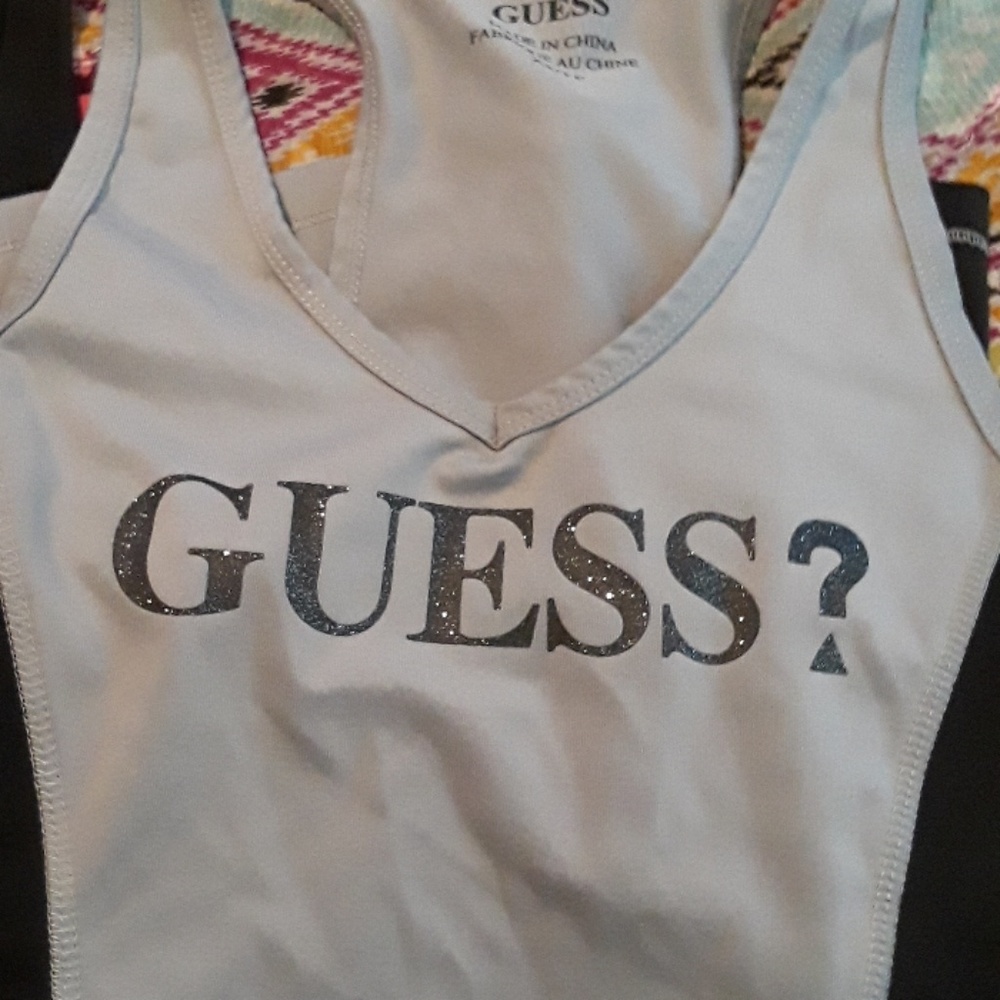 Guess bundle - Picture 2 of 4